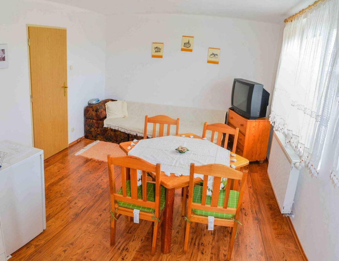 Penzion Gardos Kežmarok Exteriör bild