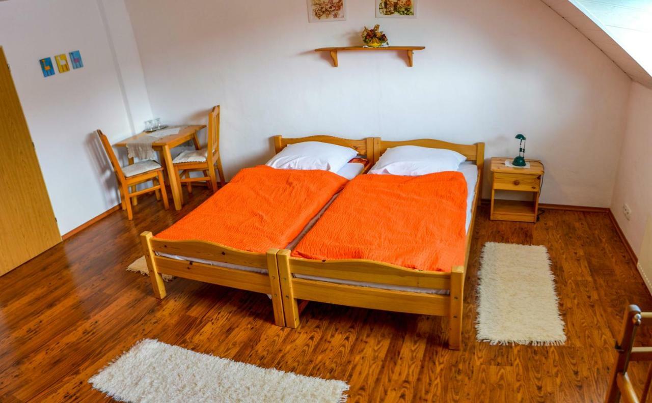 Penzion Gardos Kežmarok Exteriör bild