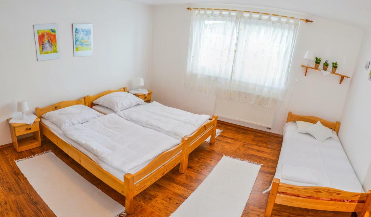 Penzion Gardos Kežmarok Exteriör bild
